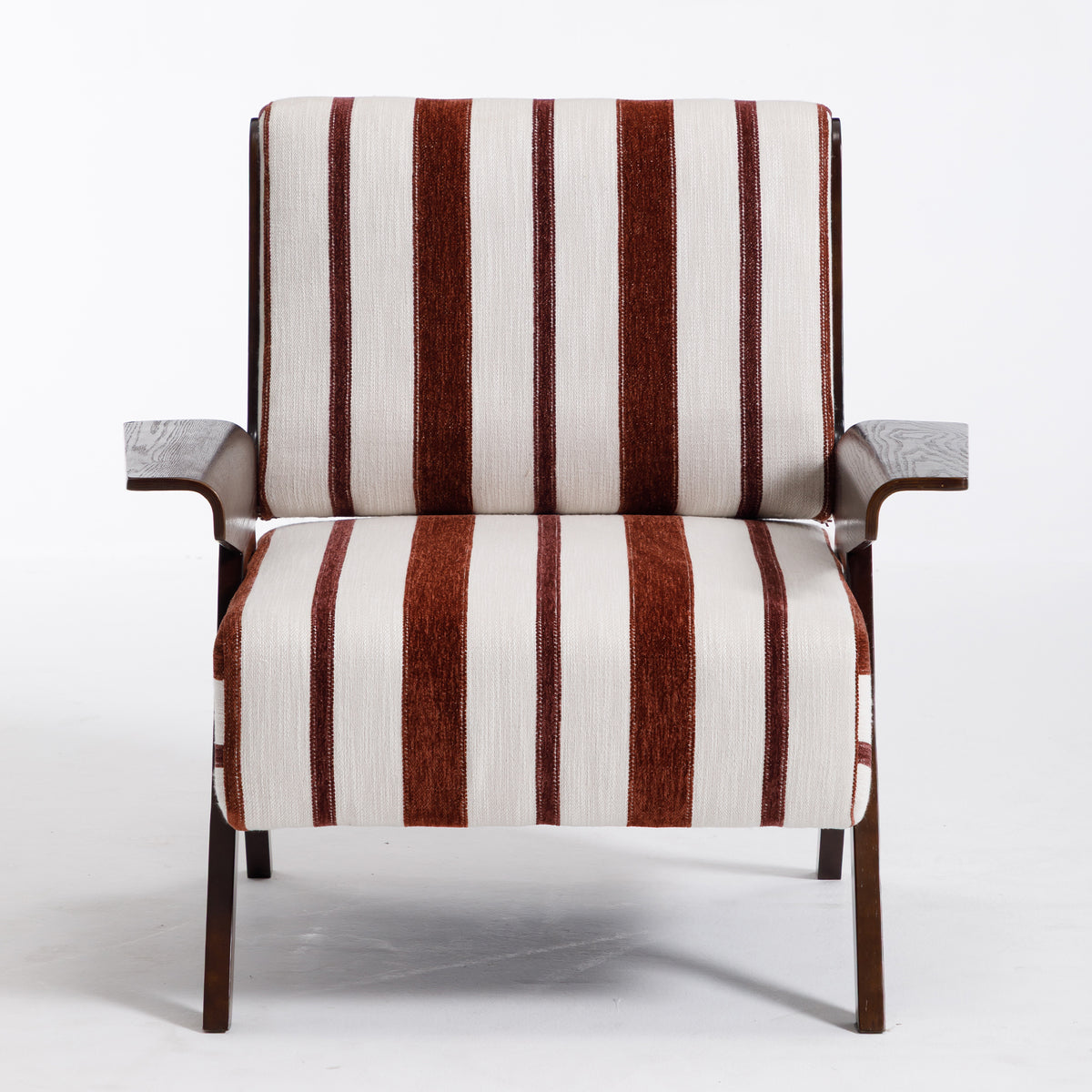 Modern armchair Widened armrests on both sides Solid wood legs Comfortable to sit on, casual reading chair