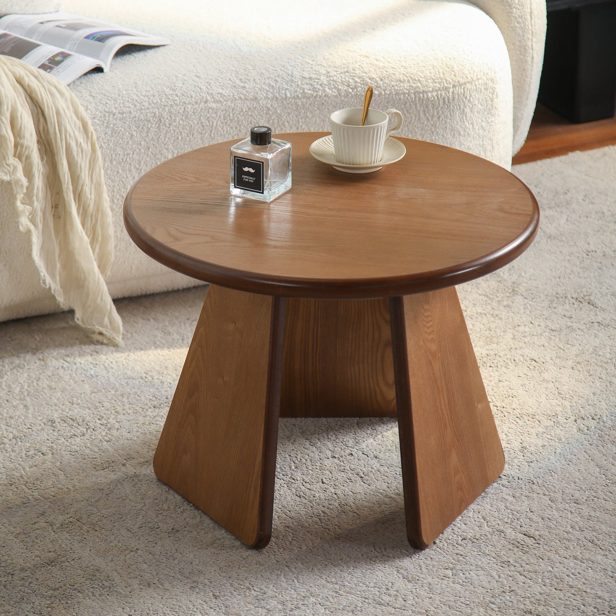 23.23' Round Side Table, Small Wood Coffee Table with Three Slanted Legs, Modern Minimalist Accent Table for Living Room, Bedroom and Balcony