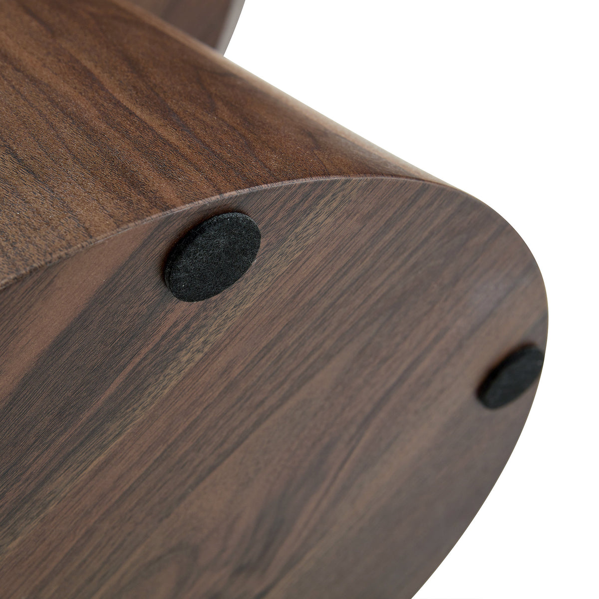 Walnut wood grain medium density fiberboard circular coffee table - diameter 19.6 inches, height 18.8 inches walnut wood grain veneer, flexible adaptation to circular tabletop.W2920P404128