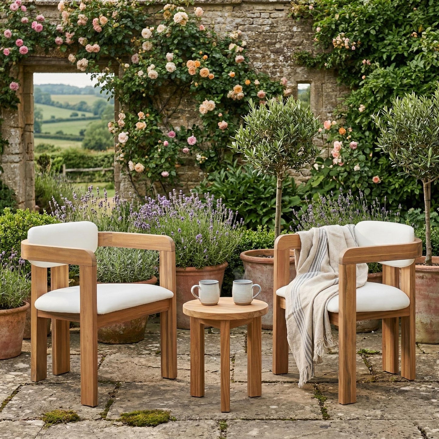 Set of 2 Outdoor Acacia Wood Dining Chairs with Cushions, Modern Solid Wood Armchairs with Weather-Resistant Upholstery for Patio, Garden, Balcony & Backyard,Beige Cushion