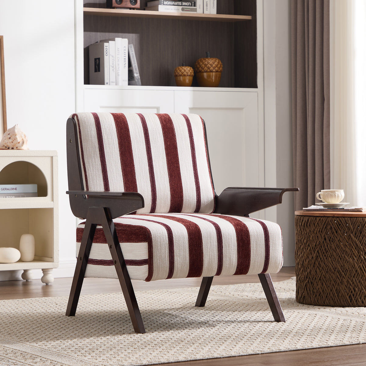 Modern armchair Widened armrests on both sides Solid wood legs Comfortable to sit on, casual reading chair
