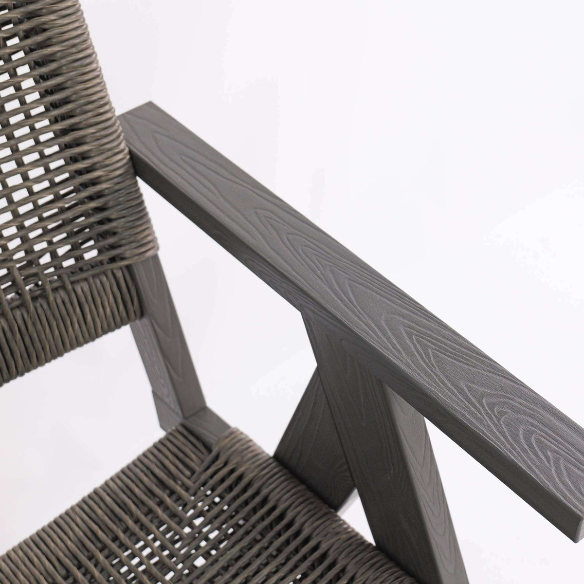 2 Piece HIPS All-Season Dining Chair Suitable For Garden Dinners & Versatile Outdoor Eating Spaces