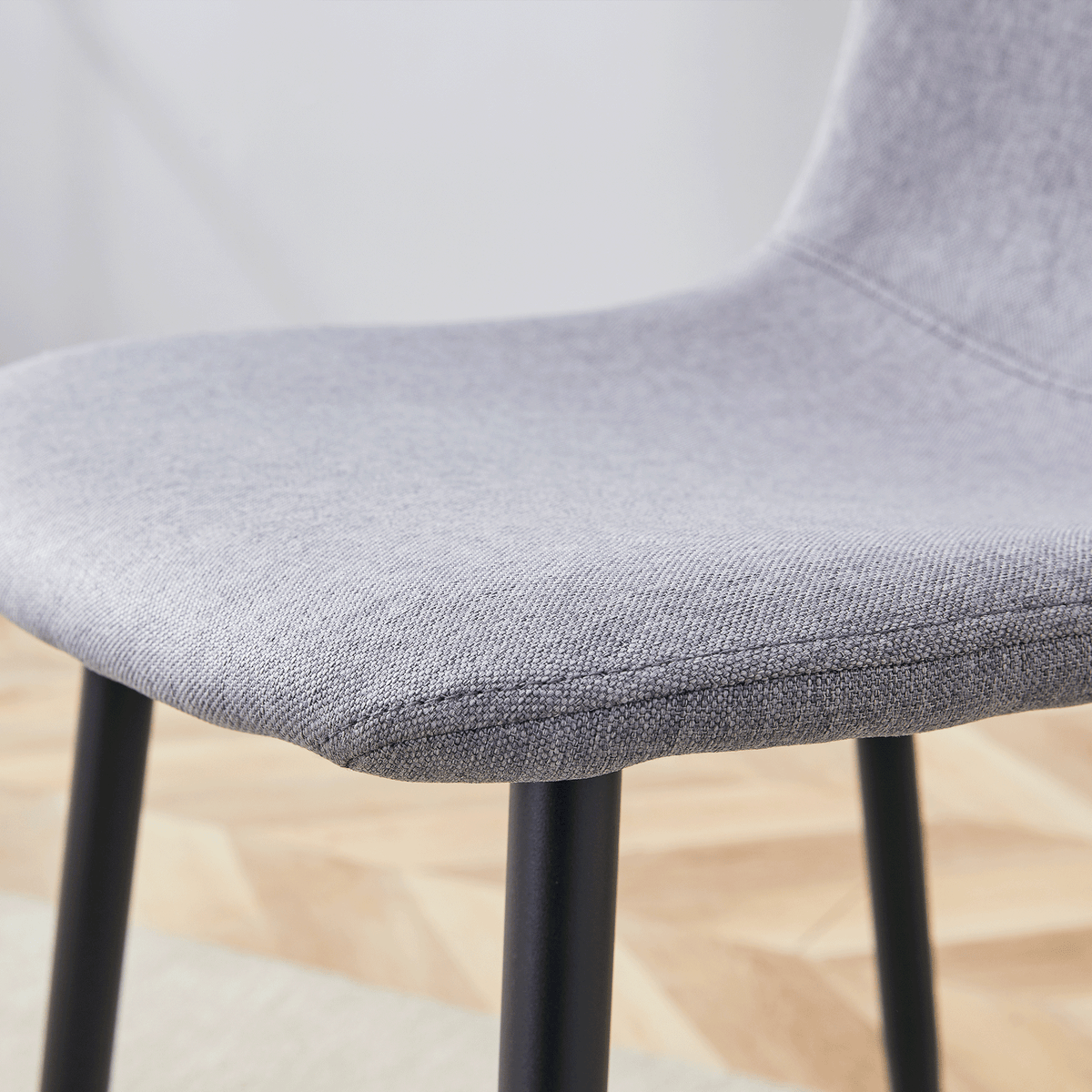 Luxury Simple Chair - Set of 4 Light Gray Linen-Cotton Material High Resilience Dining Chair with Metal Black Leg.Integral metal leg architecture,Suitable for various interior decoration styles.