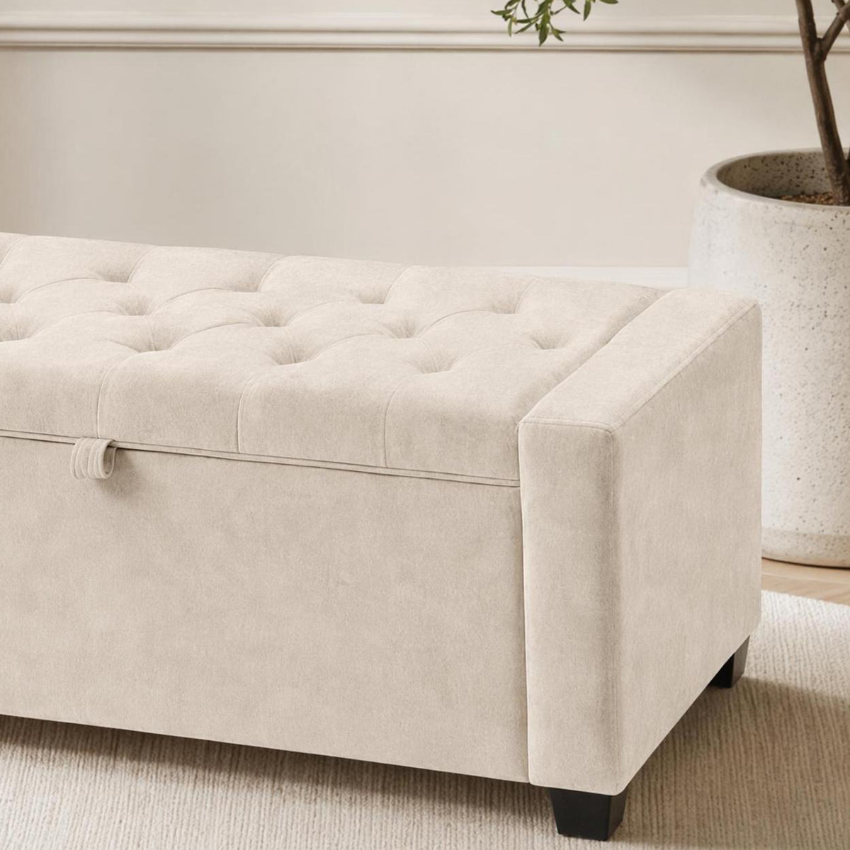 Storage Bench, End of Bed Storage Benches, Chenille Fabric Upholstered Ottoman Bench with Safety Hinge for Living Room Entryway Bedroom Hallway.Beige