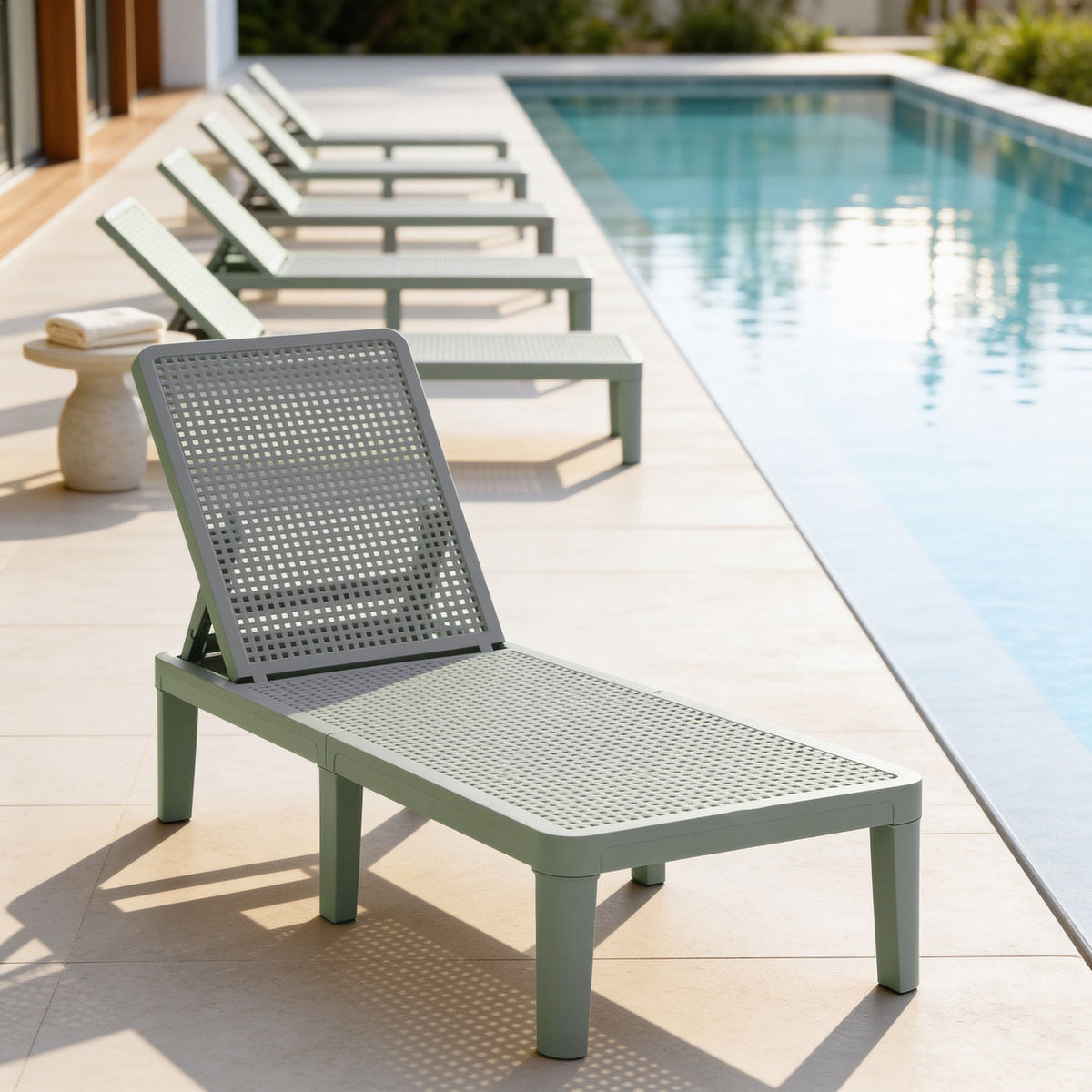 Outdoor Lounger Chair, Green