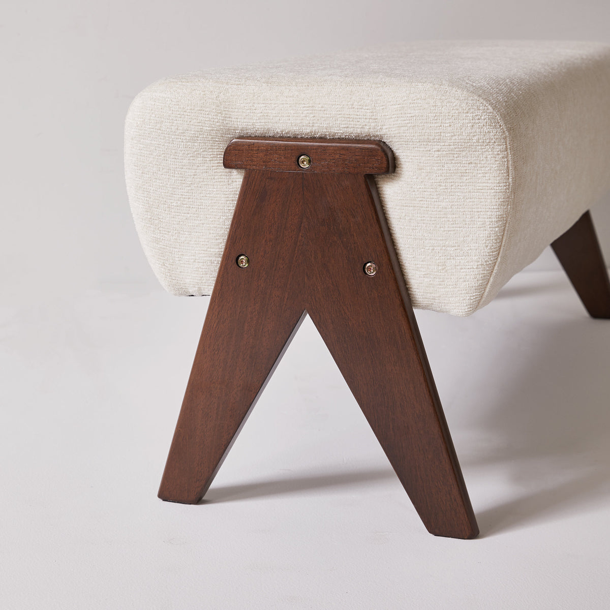 Modern Decorative Chenille Fabric Bench, Ergonomic Padded Entry Bench with Solid Wood Legs, Upholstered Ottoman Bench for Foyer Bedroom Living Space
