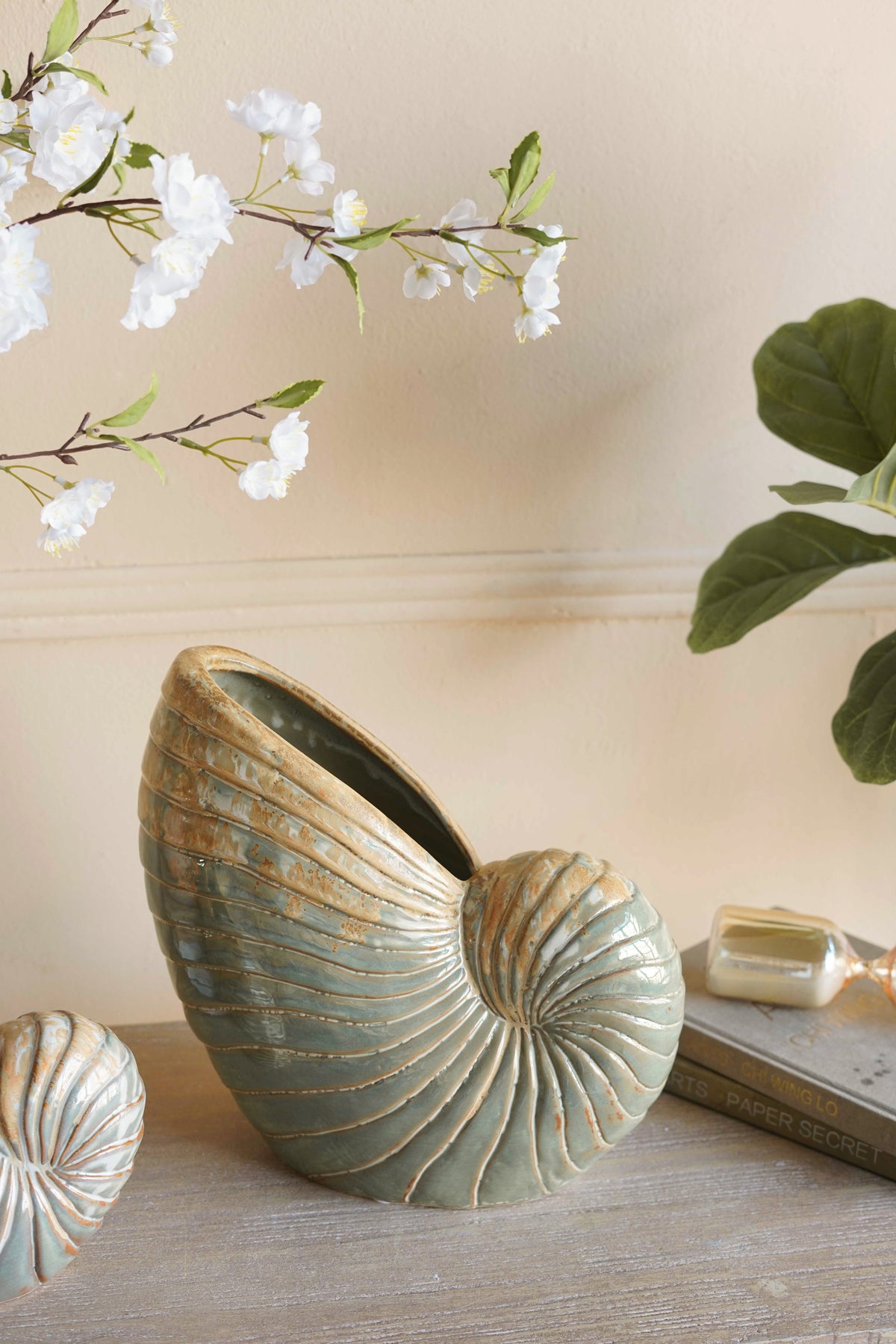 12x6.1x12' Reactive Glazed Seashell Planter