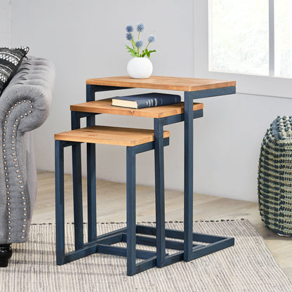 NESTING TABLE