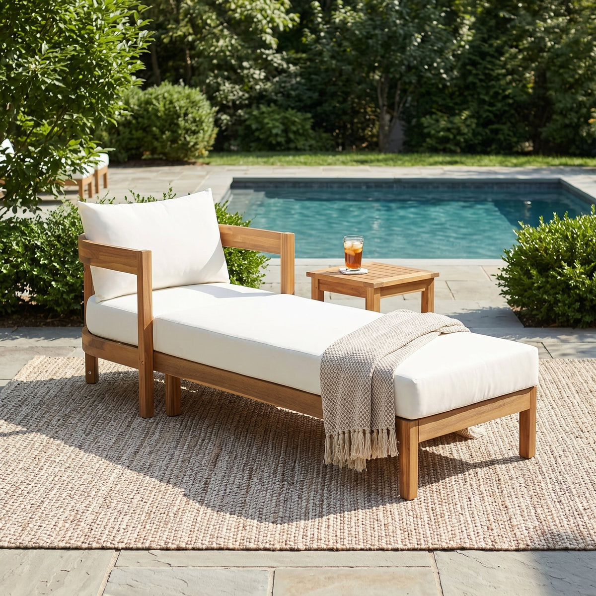 78" Acacia Wood Outdoor Chaise Lounge Chair with Curved Frame, Weather Resistant Patio Reclining Daybed with Thick Removable Cream Cushion, Single Arm Outdoor Lounger for Poolside, Backyard & Garden